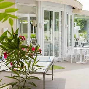 Hotel Pacific, Cattolica